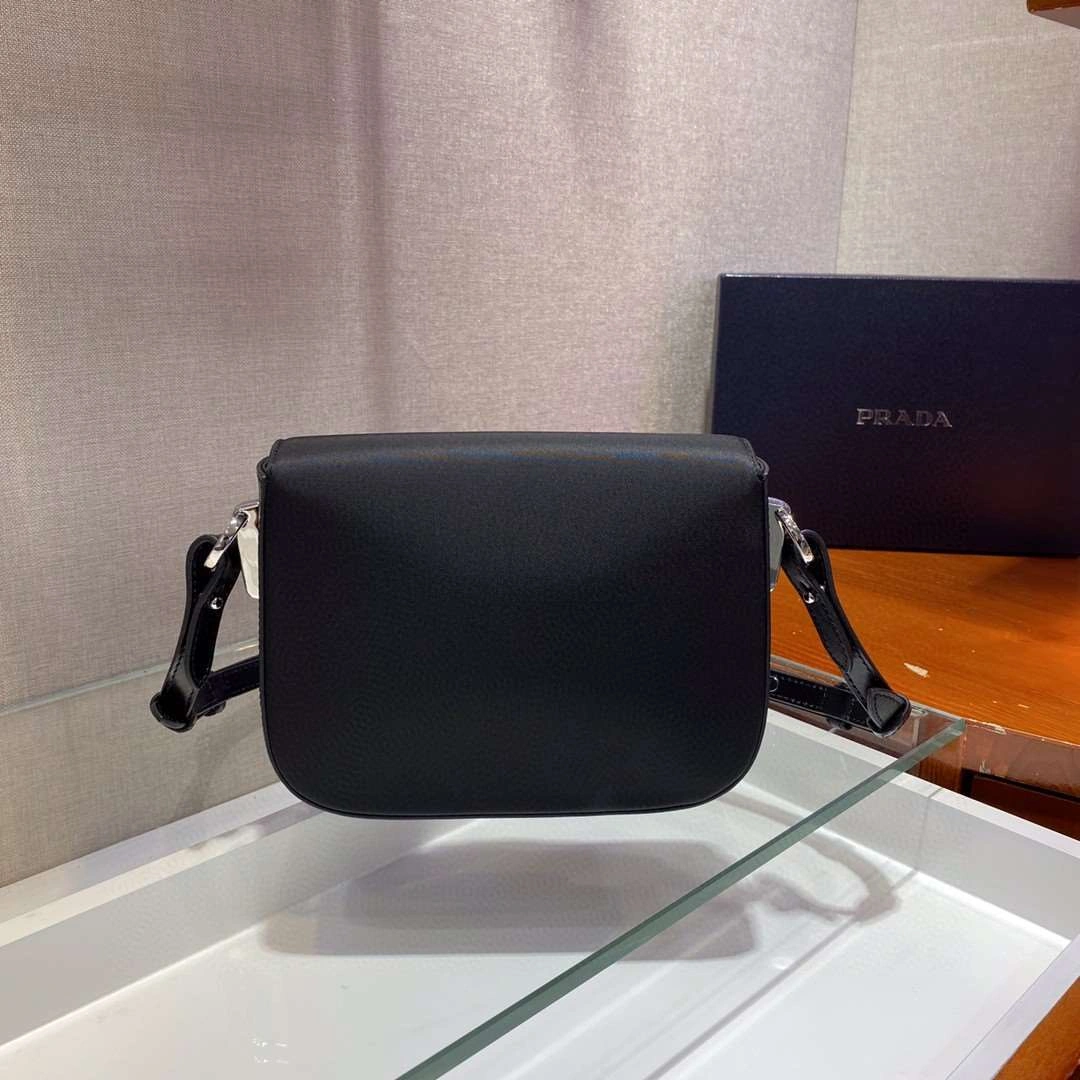 *MOMO--- 1BD263 Calfskin item : A-B00H2553A