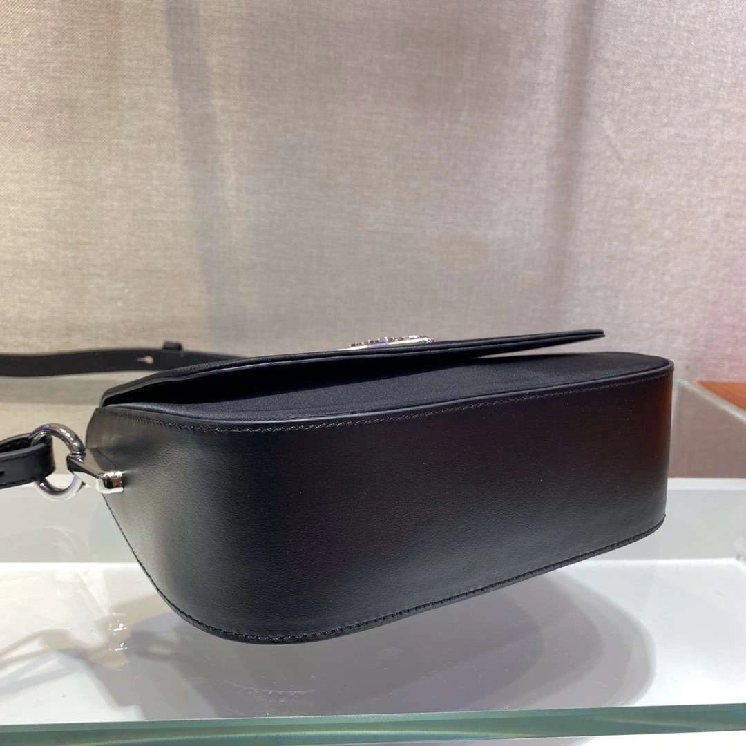 *MOMO--- 1BD263 Calfskin item : A-B00H2553A