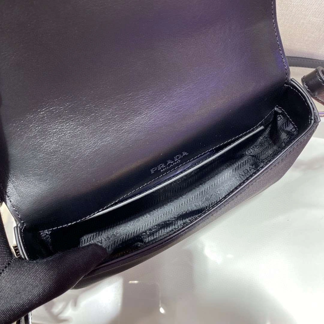 *MOMO--- 1BD263 Calfskin item : A-B00H2553A