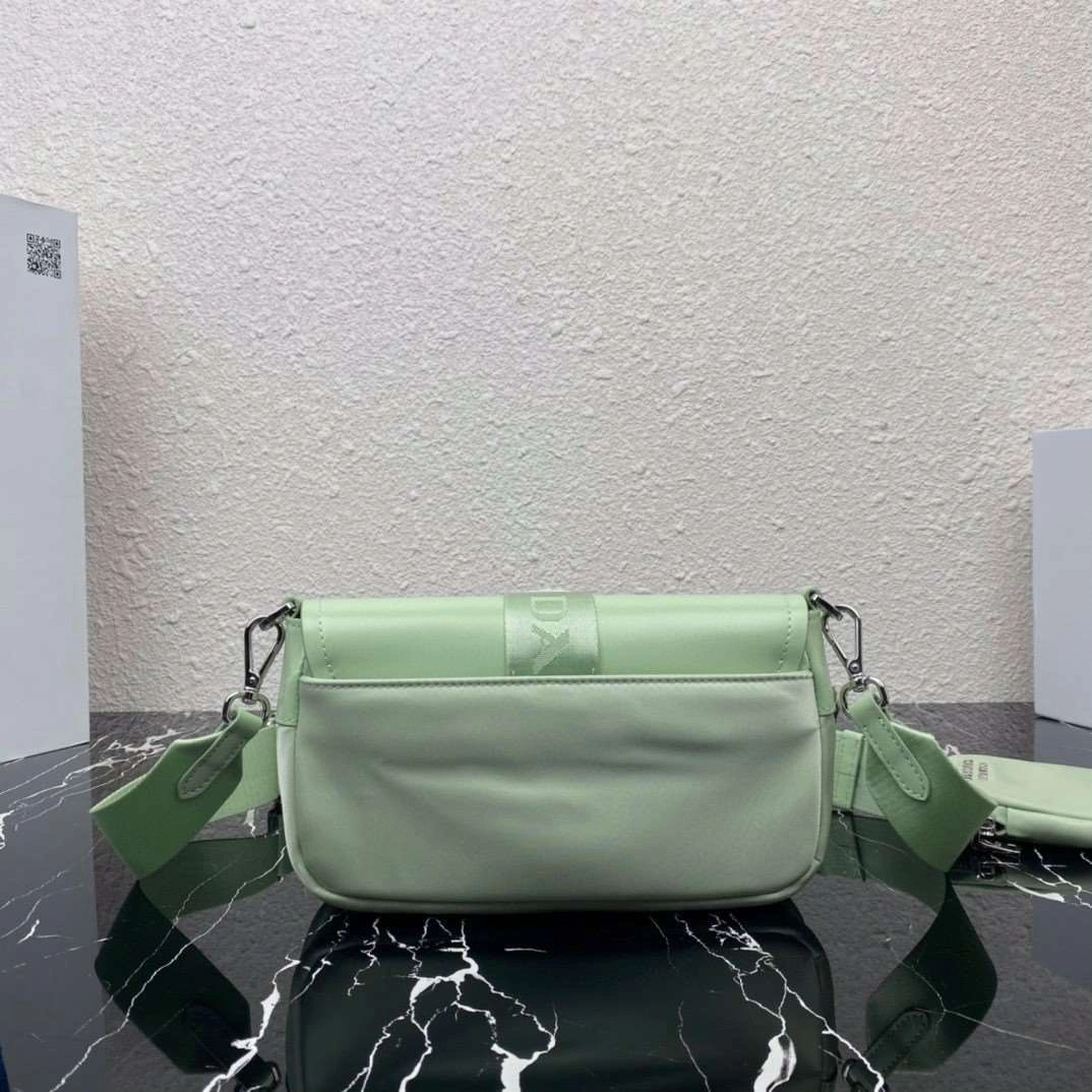 *MOMO--- 1BD295 item : A-B063H2818A