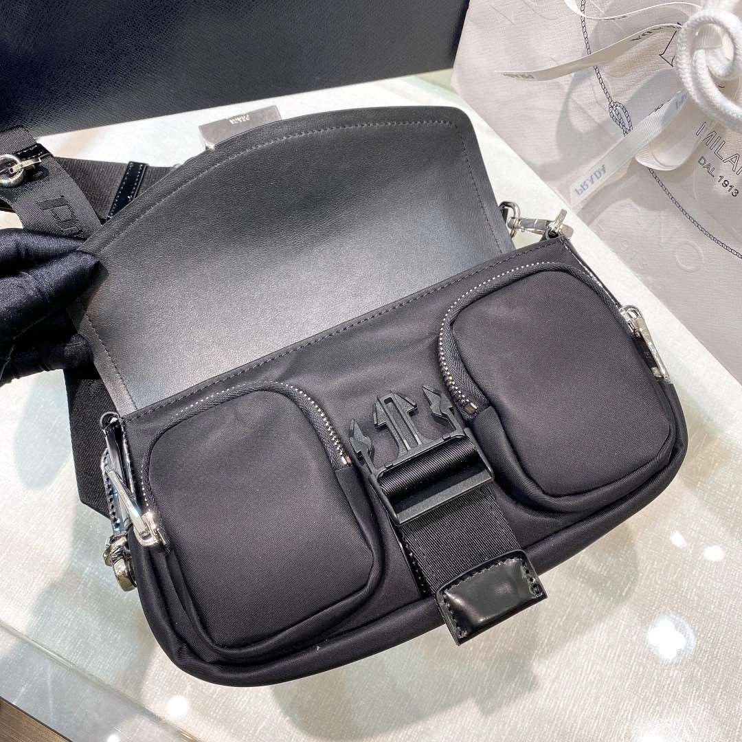 *MOMO--- 1BD295 item : A-B164H3003A