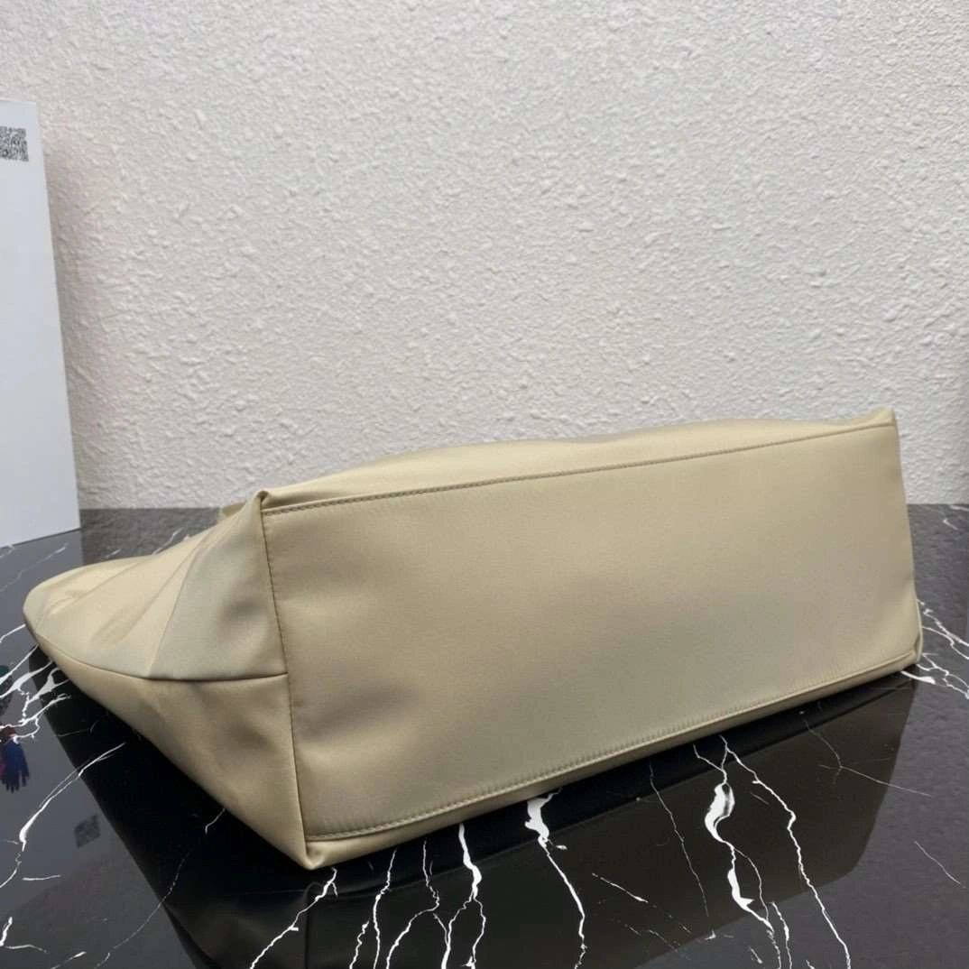 *MOMO--- 1BG107 item : A-B00H2830A