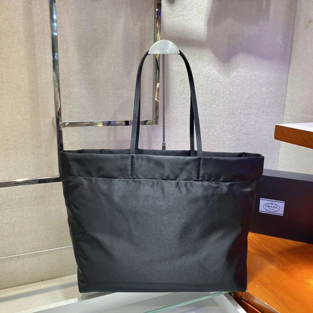 *MOMO--- 1BG107 item : A-B177H2749A