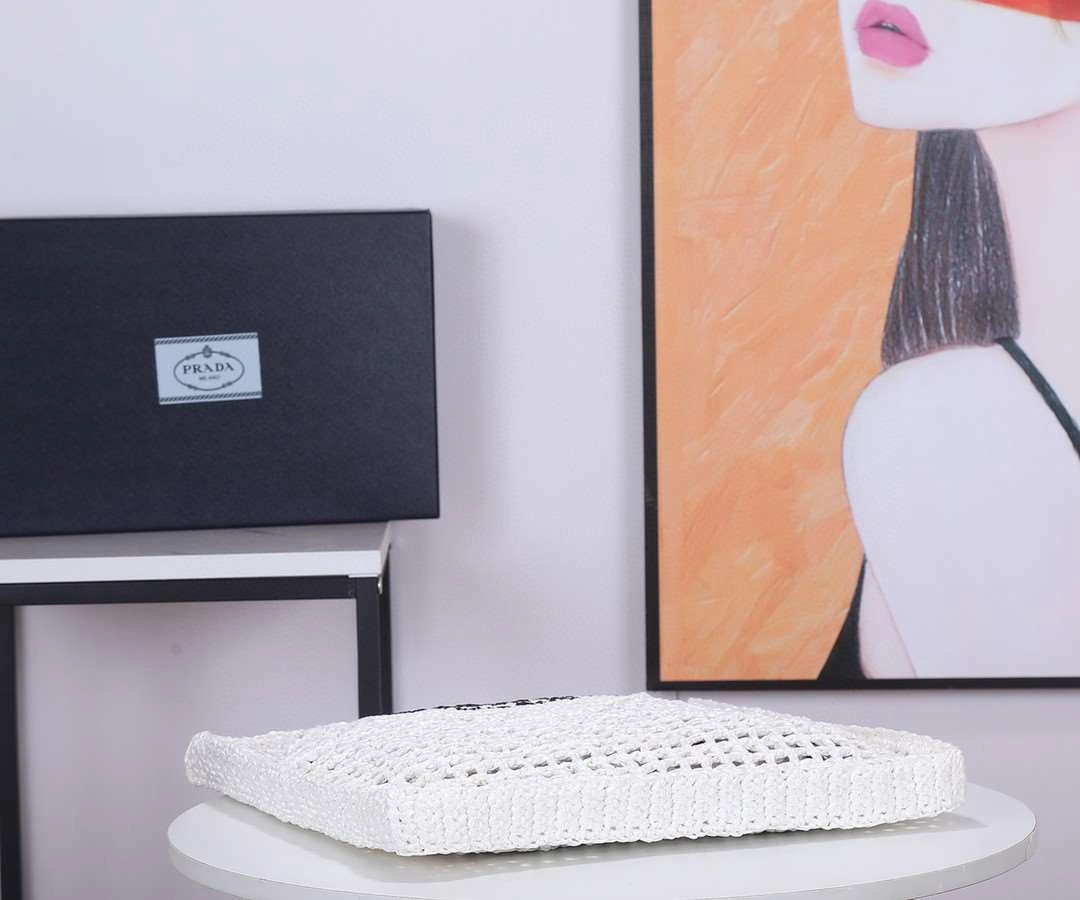 *MOMO--- 1BG393 item : A-B00H2813A