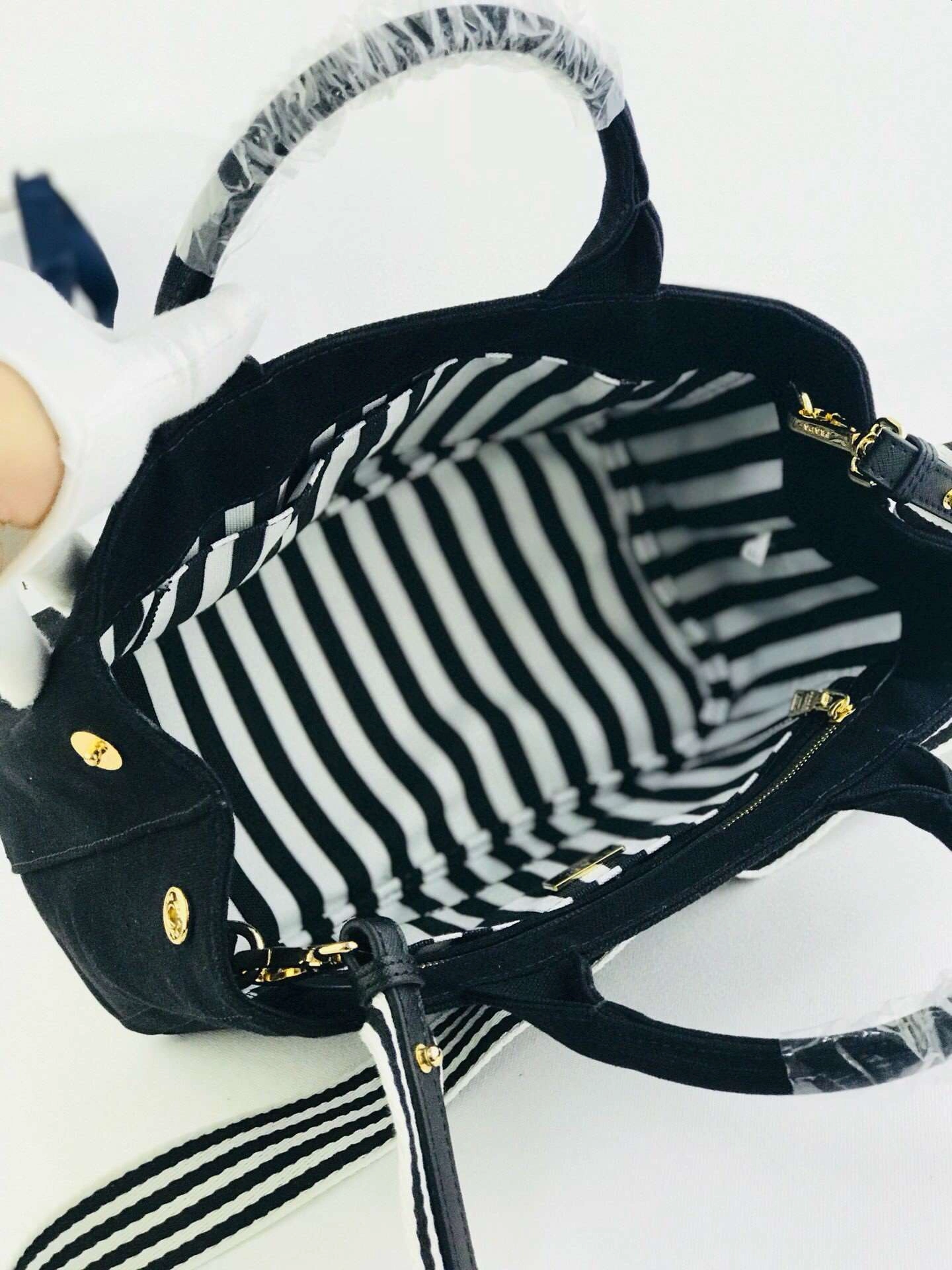 *MOMO--- 1BG439 item : A-B282H2515A