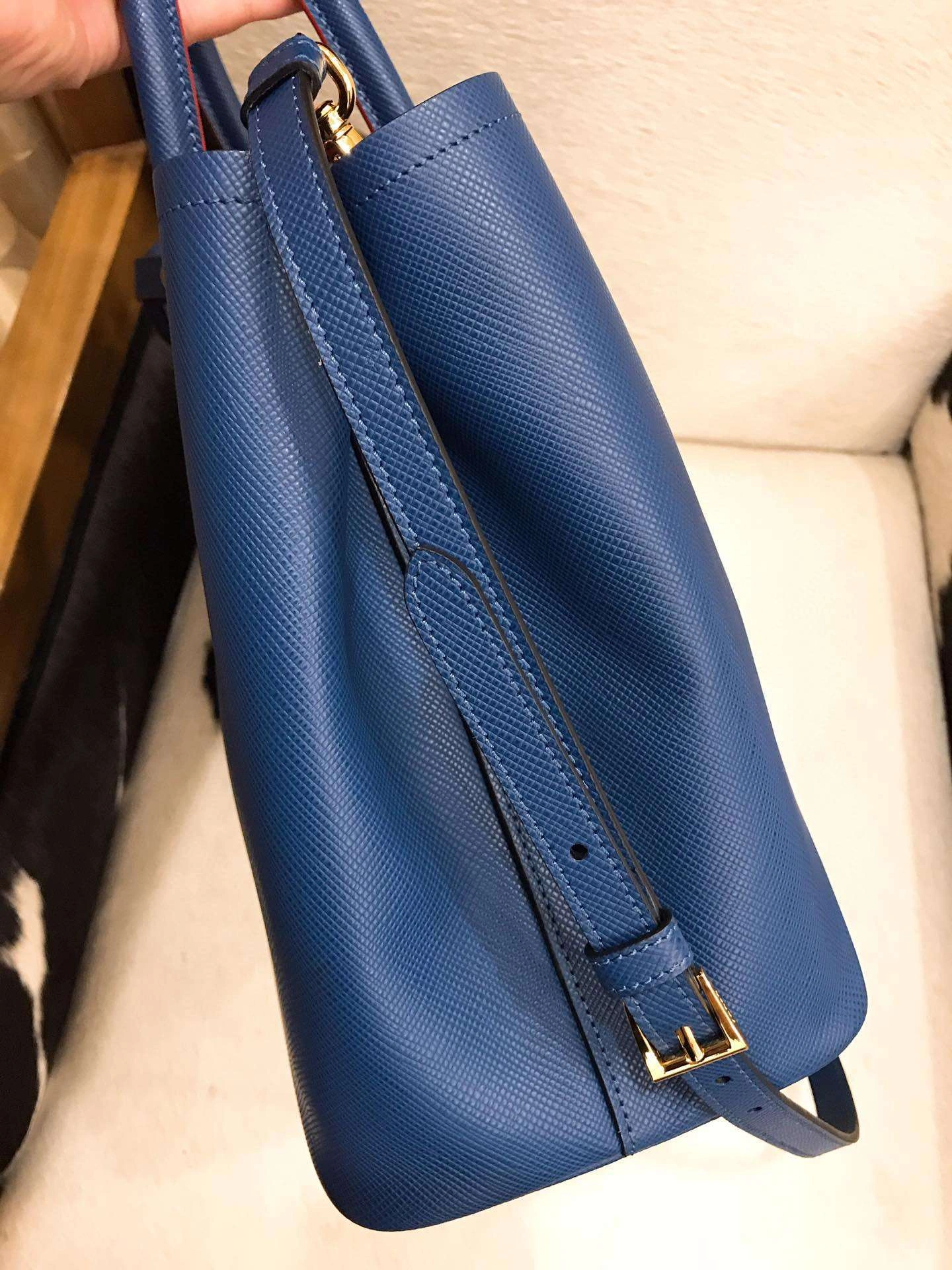 *MOMO--- 1BG775 cowhide item : A-B00H2732A