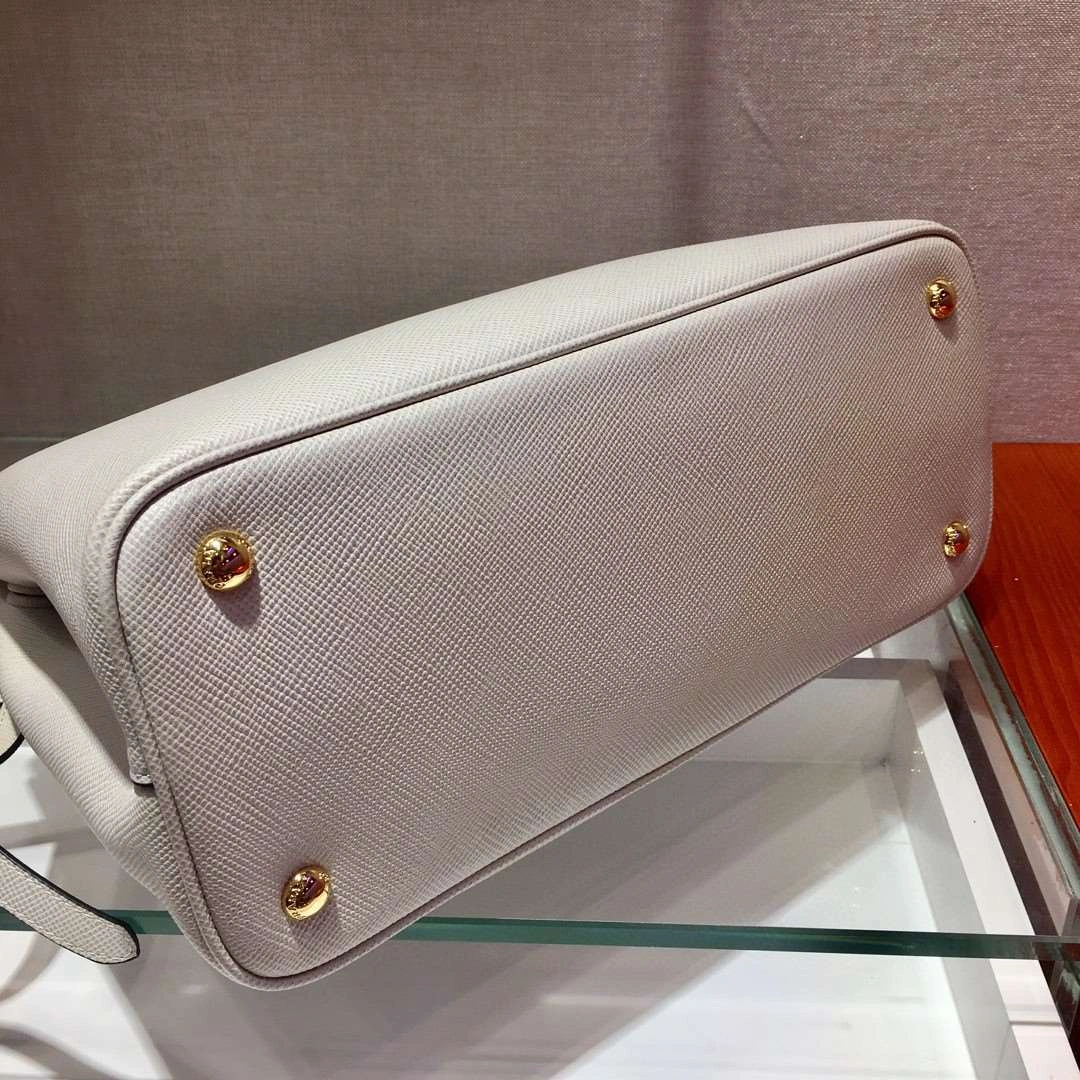 *MOMO--- 1BG775 cowhide item : A-B00H2734A