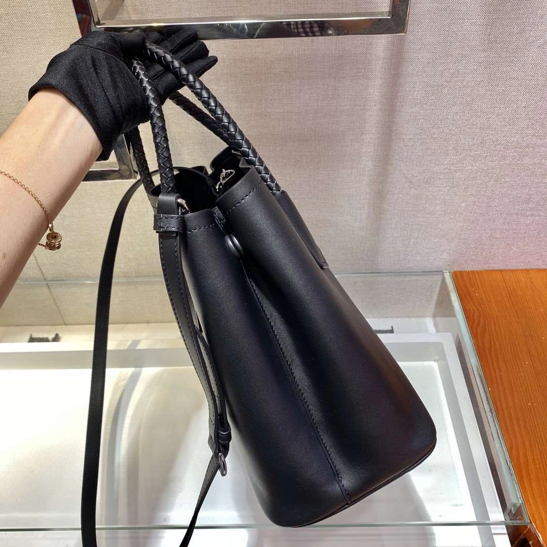*MOMO--- 1BG775 item : A-B177H2560A