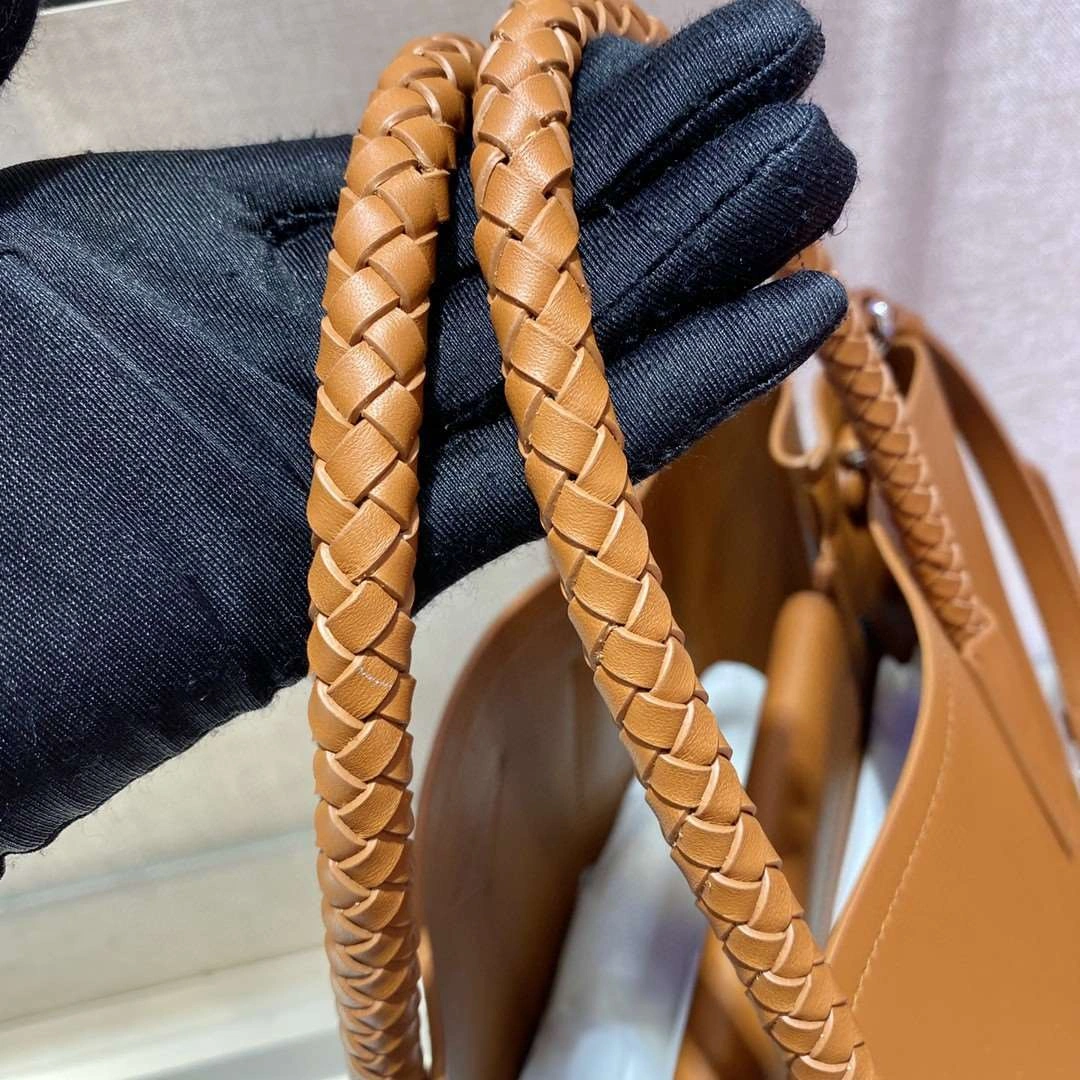 *MOMO--- 1BG775 sheephide item : A-B177H2617A