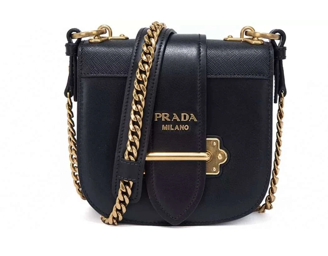 *MOMO--- 1BH056 cowhide item : A-B063H2570A