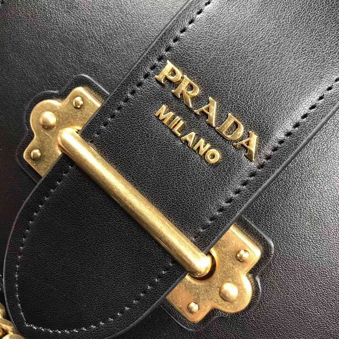 *MOMO--- 1BH056 cowhide item : A-B063H2570A
