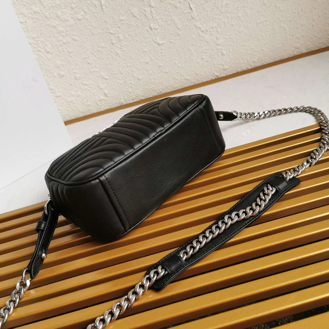 *MOMO--- 1BH083 item : A-B177H2615A