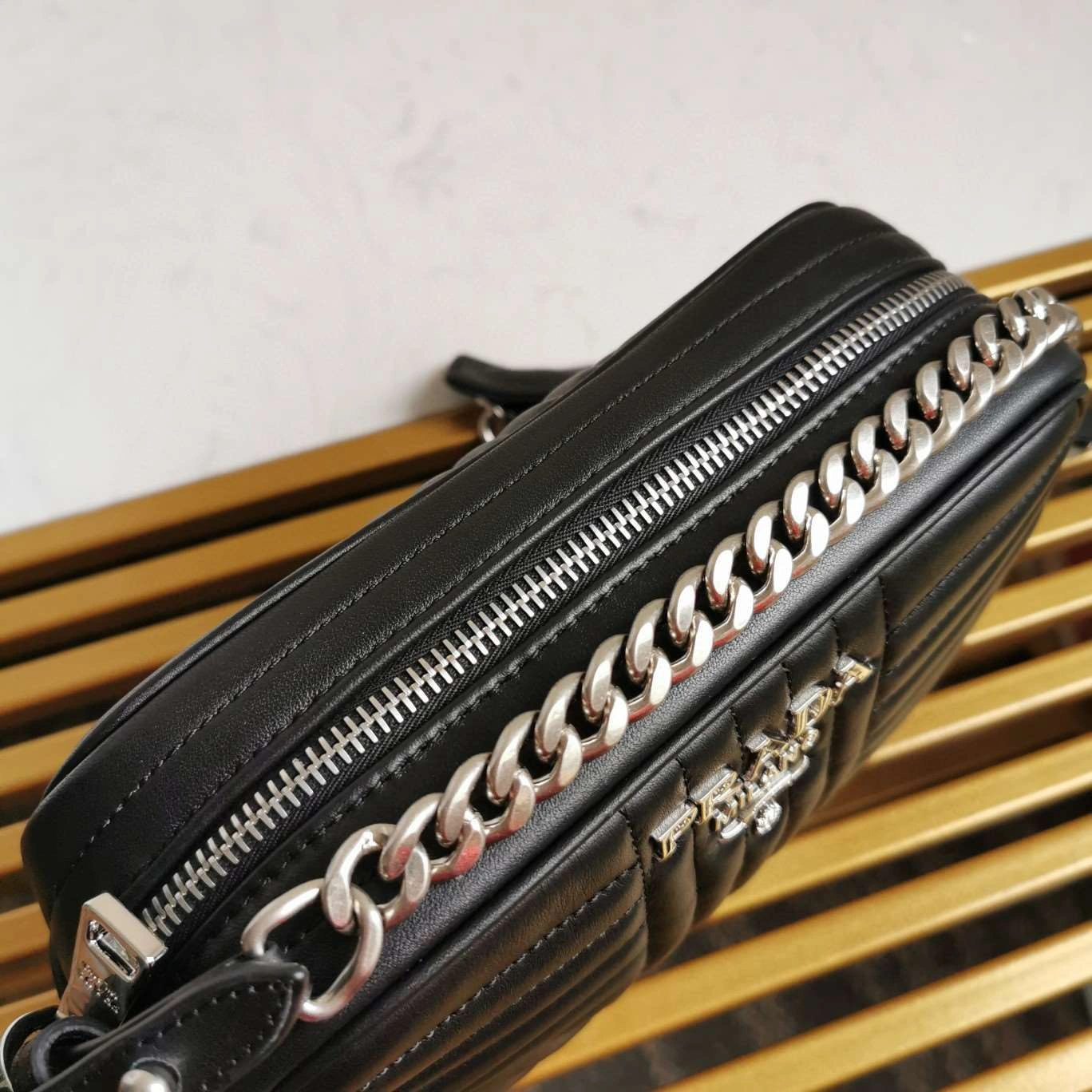 *MOMO--- 1BH083 item : A-B177H2615A