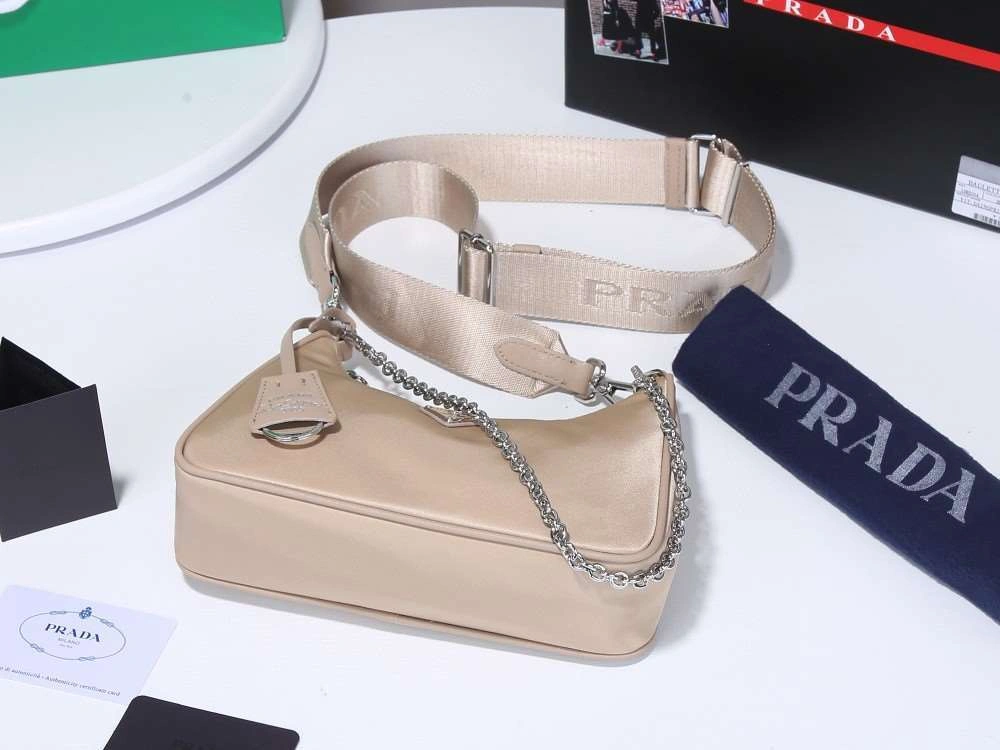 *MOMO--- 1BH204 item : A-B00H2437A