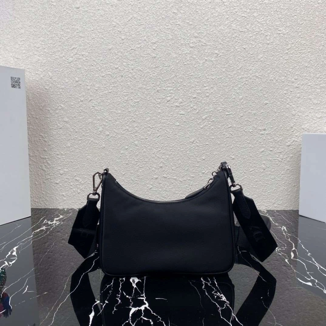 *MOMO--- 1BH204 item : A-B00H2457A