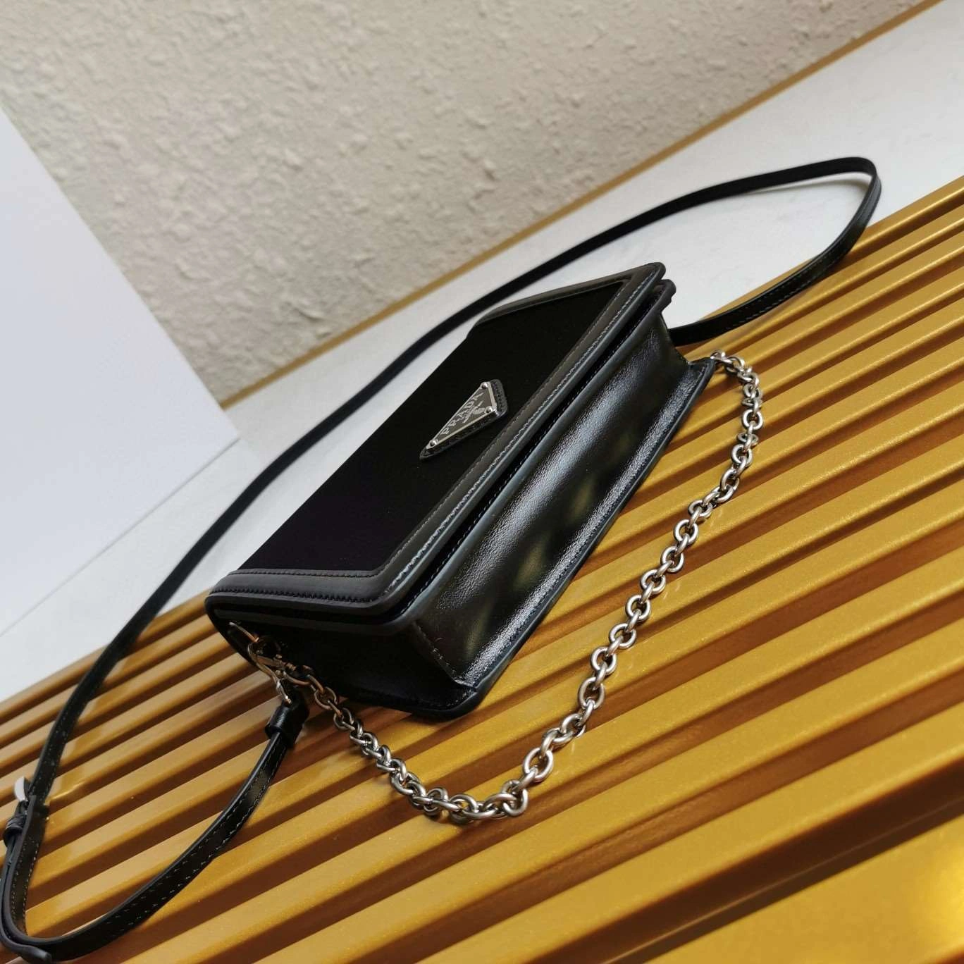 *MOMO--- 1BP019 Calfskin item : A-B271H2478A