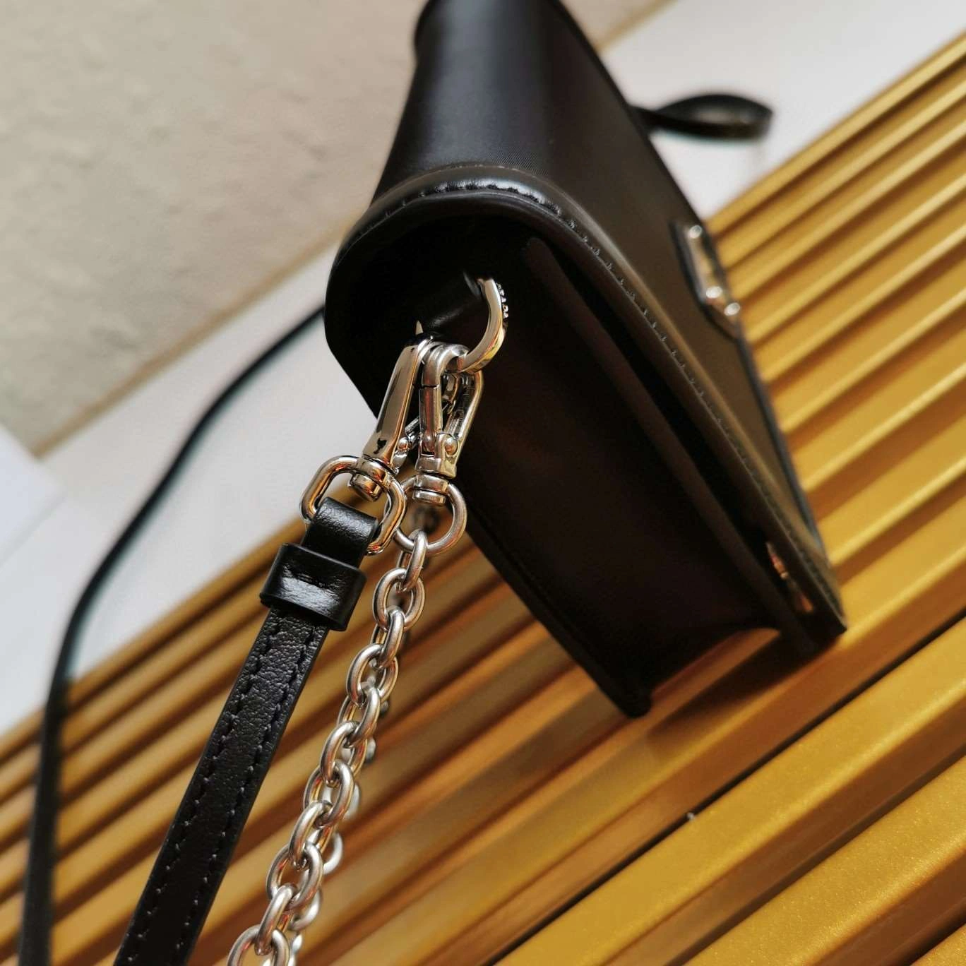 *MOMO--- 1BP019 Calfskin item : A-B271H2478A