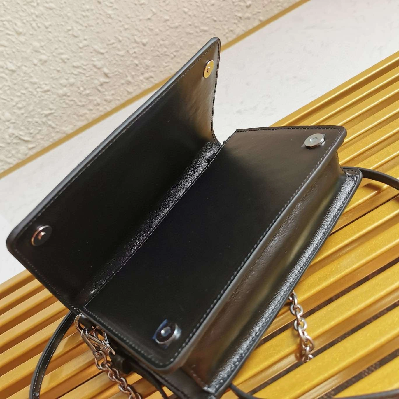 *MOMO--- 1BP019 Calfskin item : A-B271H2478A
