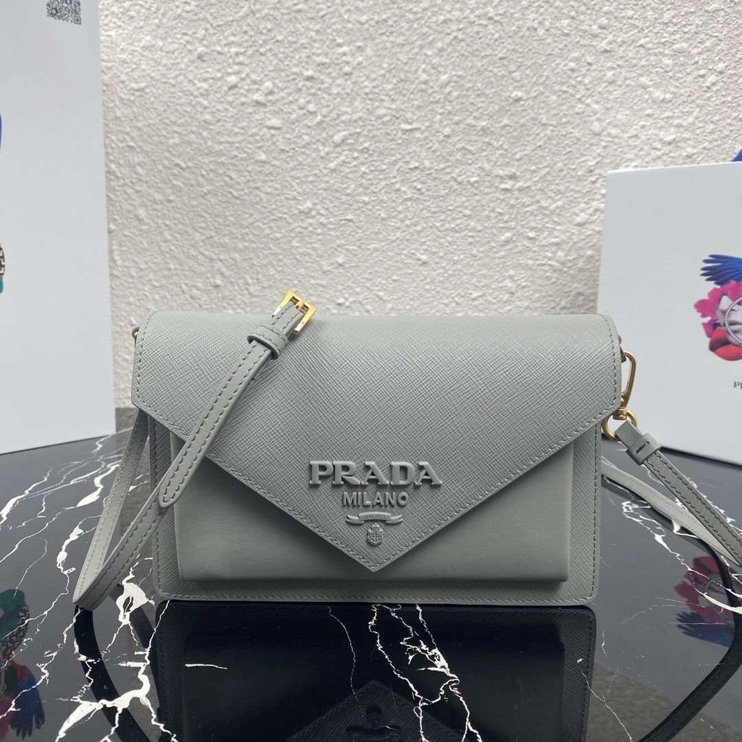 *MOMO--- 1BP020 sheephide item : A-B063H3023A