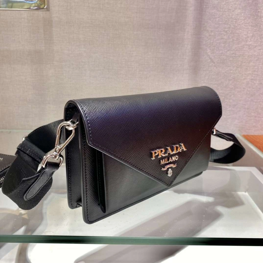 *MOMO--- 1BP020 sheephide item : A-B202H2710A