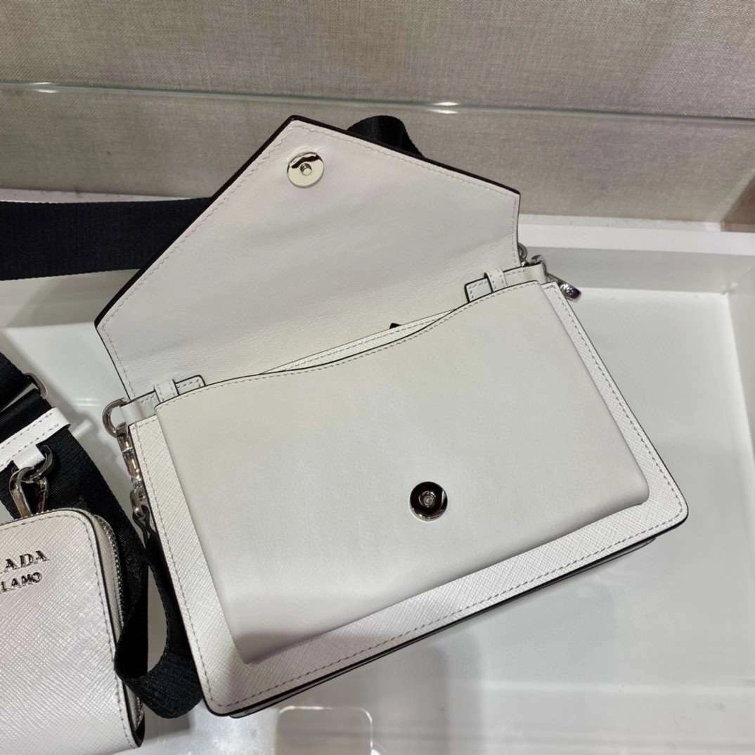 *MOMO--- 1BP020A sheephide item : A-B202H2447A