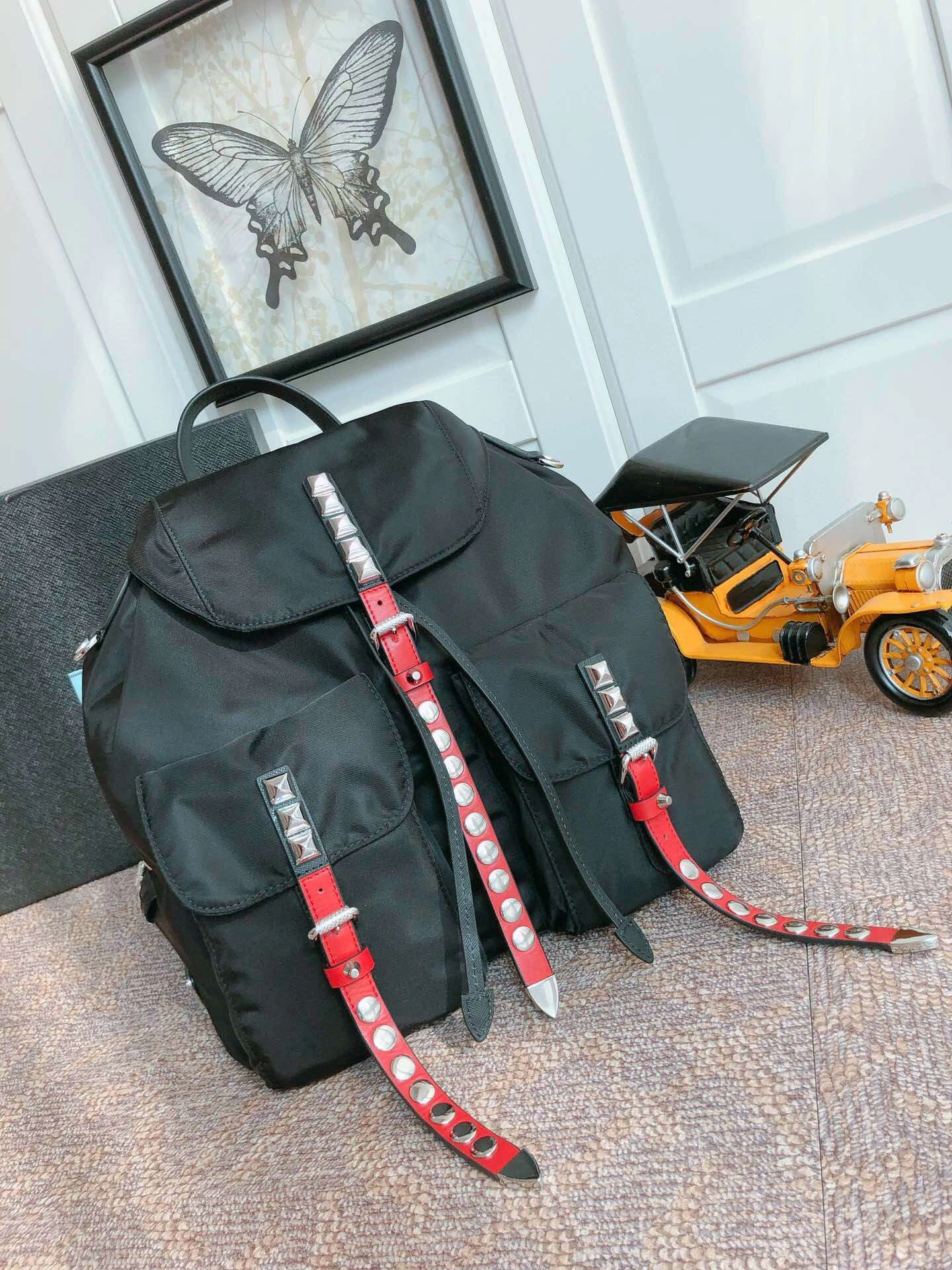 *MOMO--- 1BZ811 cowhide item : A-B164H2426A