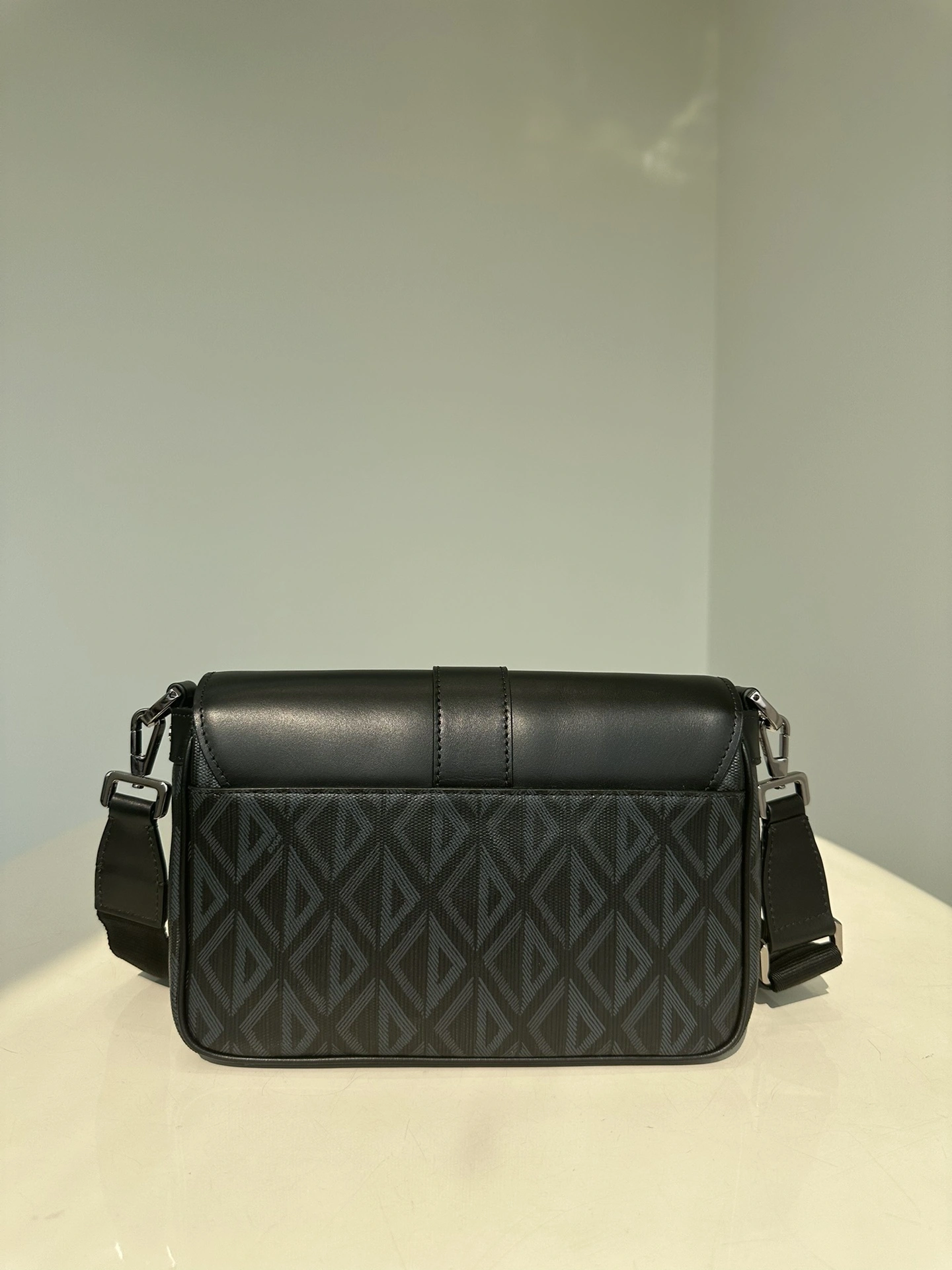 MOMO--- 1ESME157CDP-H43E item:D-B432D0611