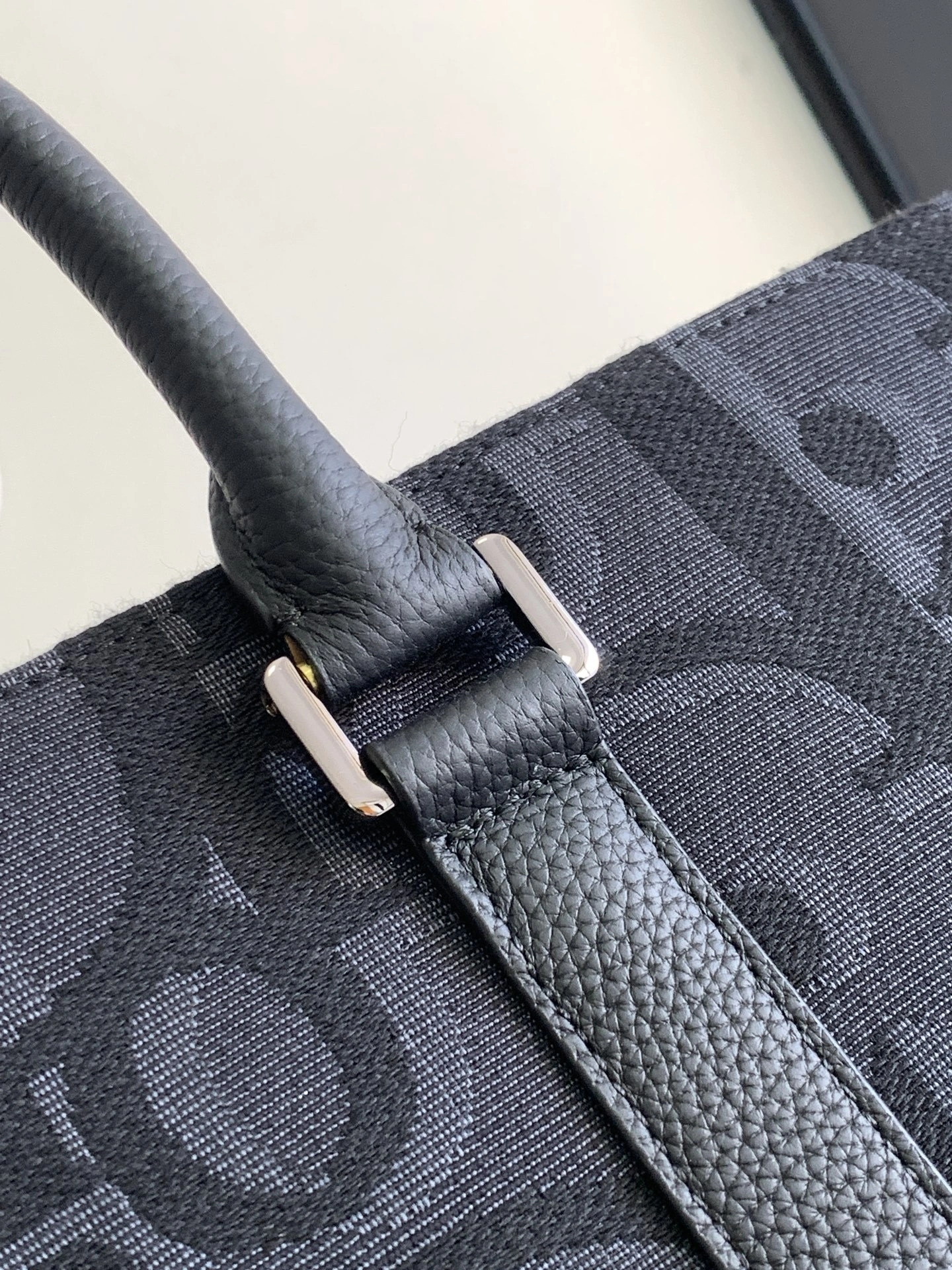 MOMO--- 1ESSH232YXL-H03E East-West item:D-B109D0616