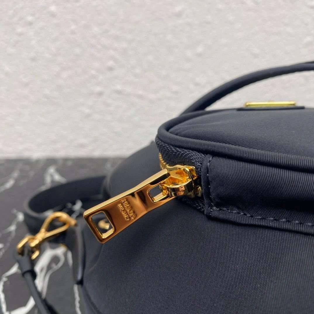 *MOMO--- 1N1864 item : A-B063H2834A