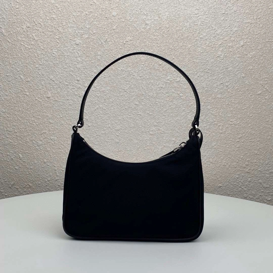 *MOMO--- 1NE204 cowhide item : A-B063H2432A