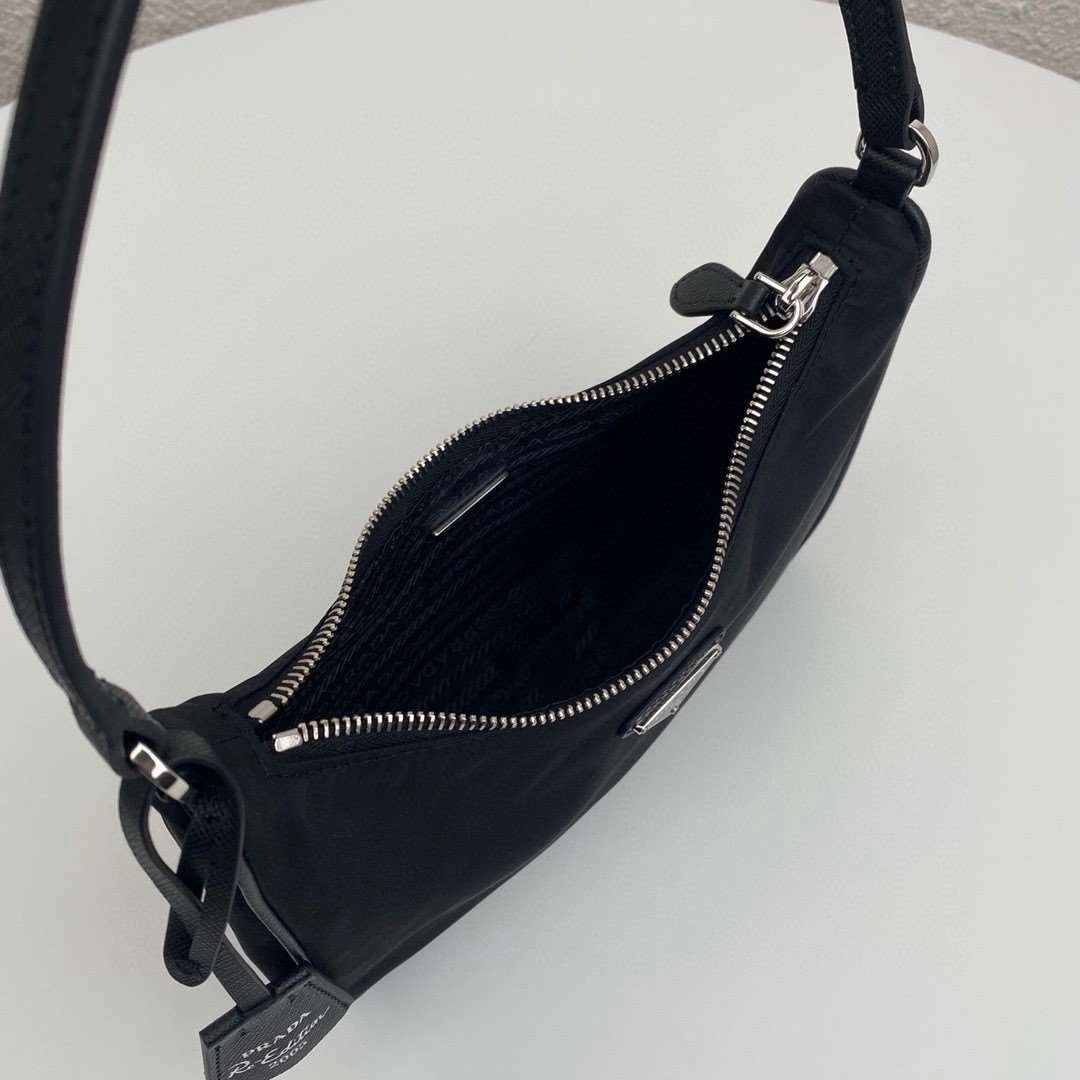 *MOMO--- 1NE204 cowhide item : A-B063H2432A