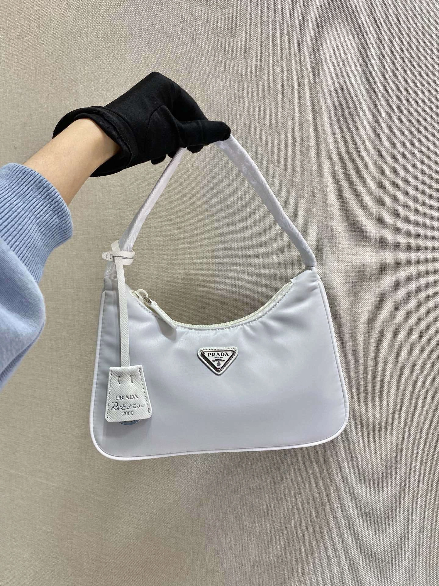 *MOMO--- 1NE515 item : A-B00H2707A