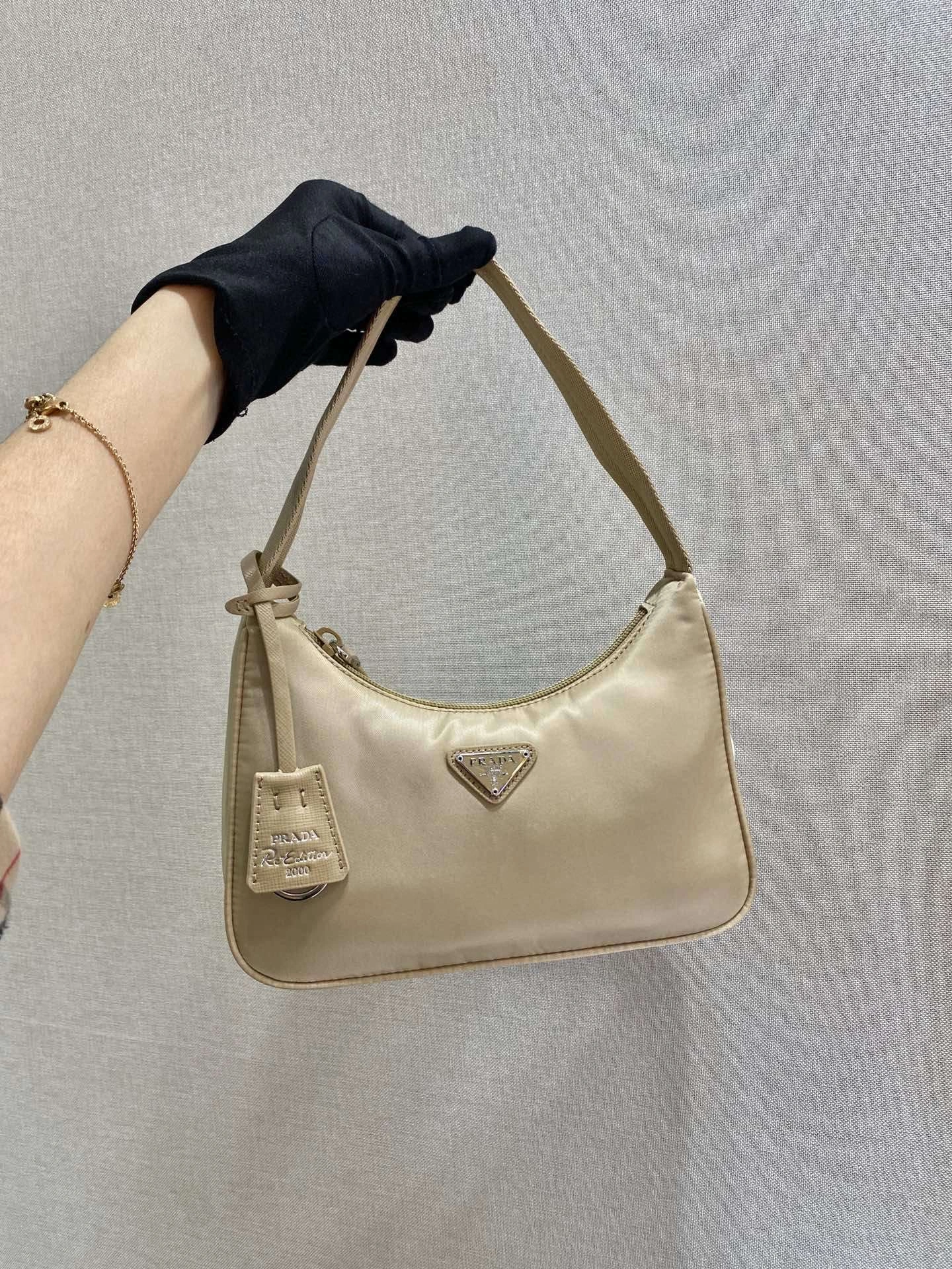 *MOMO--- 1NE515 item : A-B00H2711A