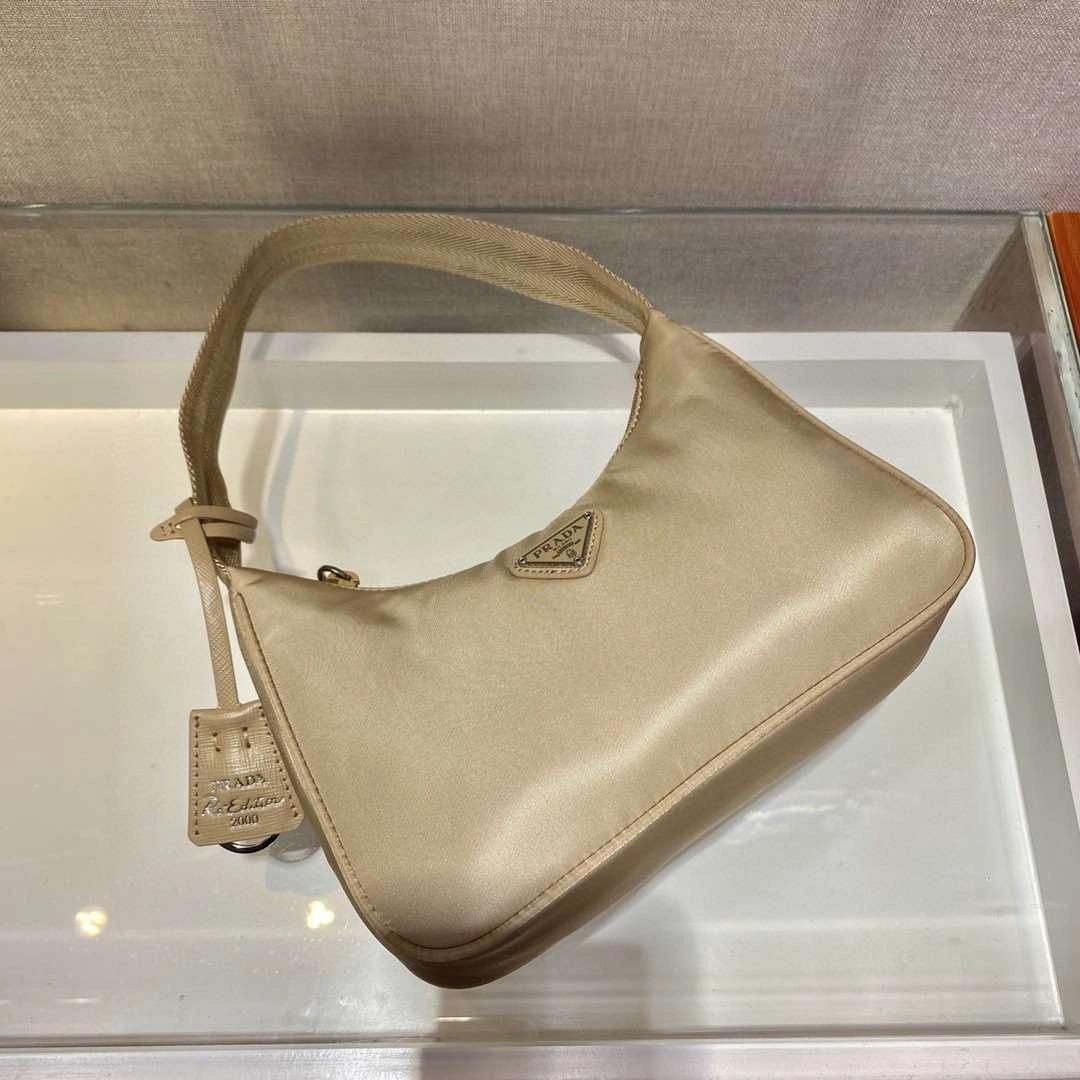 *MOMO--- 1NE515 item : A-B00H2711A