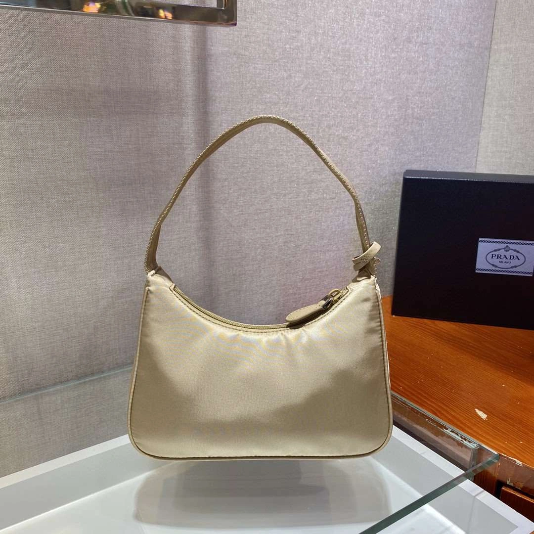 *MOMO--- 1NE515 item : A-B00H2711A