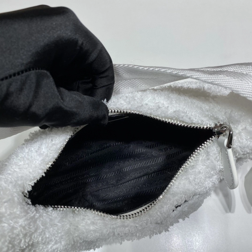 MOMO--- 1NE515 item : A-B00I0149A