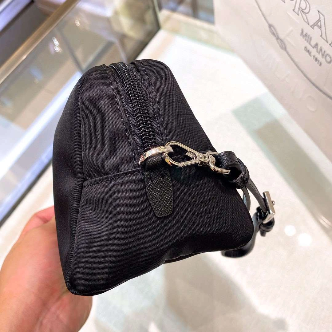 *MOMO--- 1NE693 cowhide item : A-B00H2417A