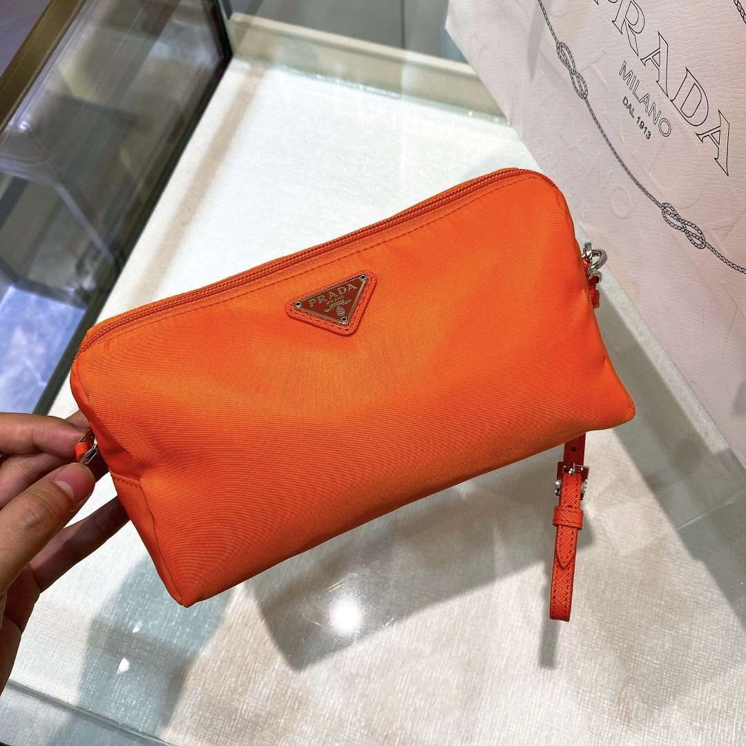 *MOMO--- 1NE693 cowhide item : A-B00H3012A