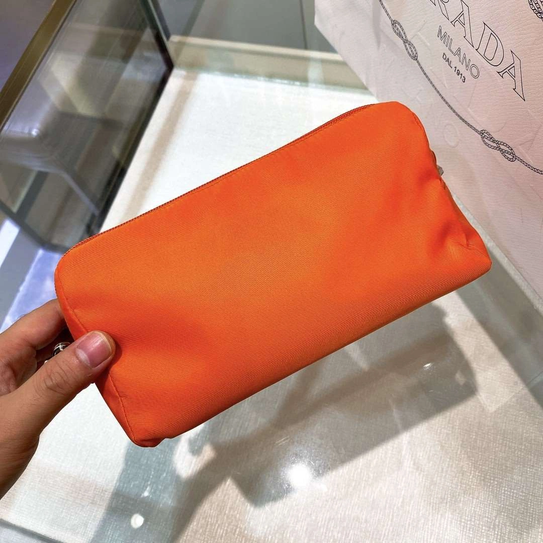 *MOMO--- 1NE693 cowhide item : A-B00H3012A