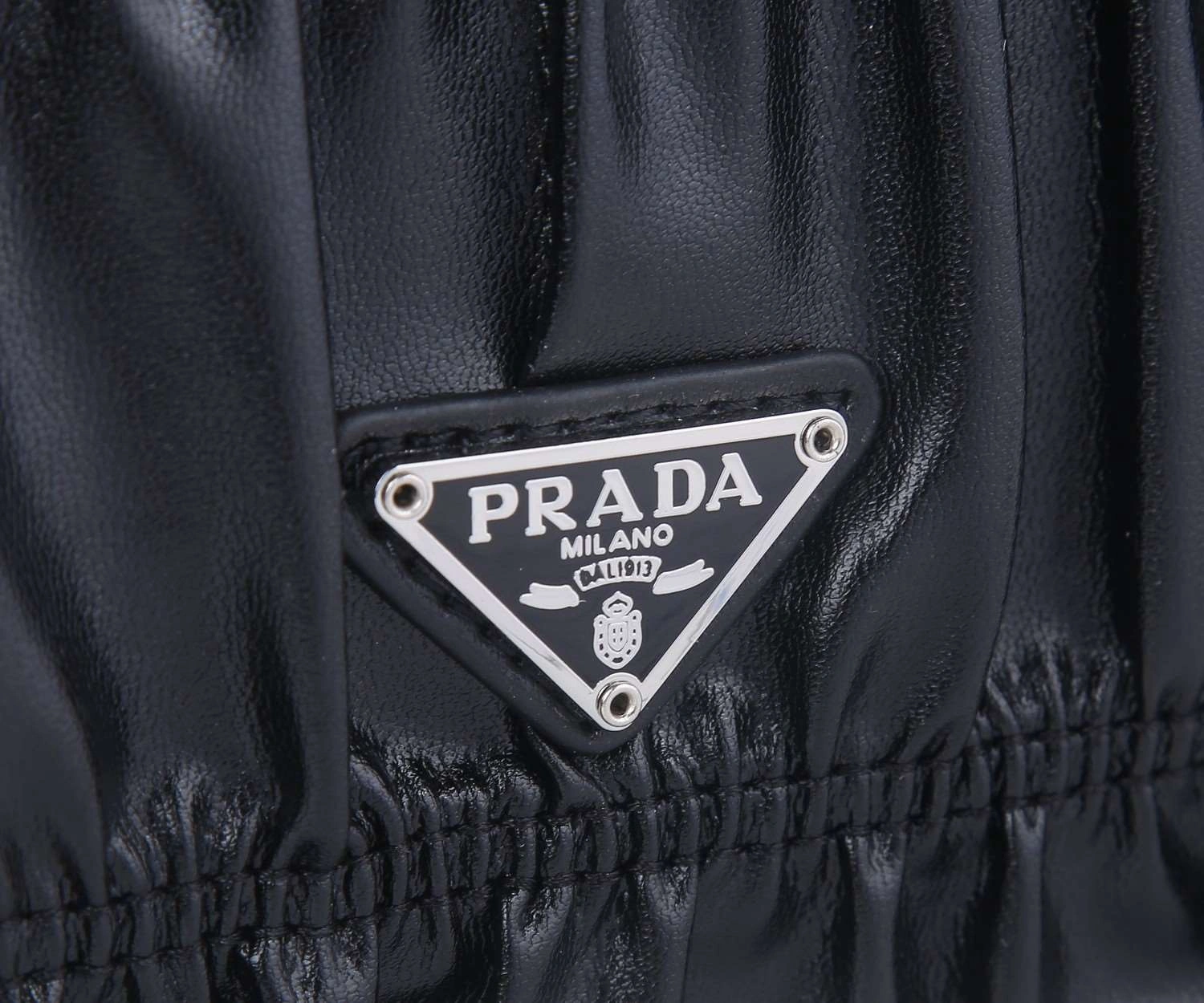 *MOMO--- 21BD006 sheephide item : A-B00H3031A