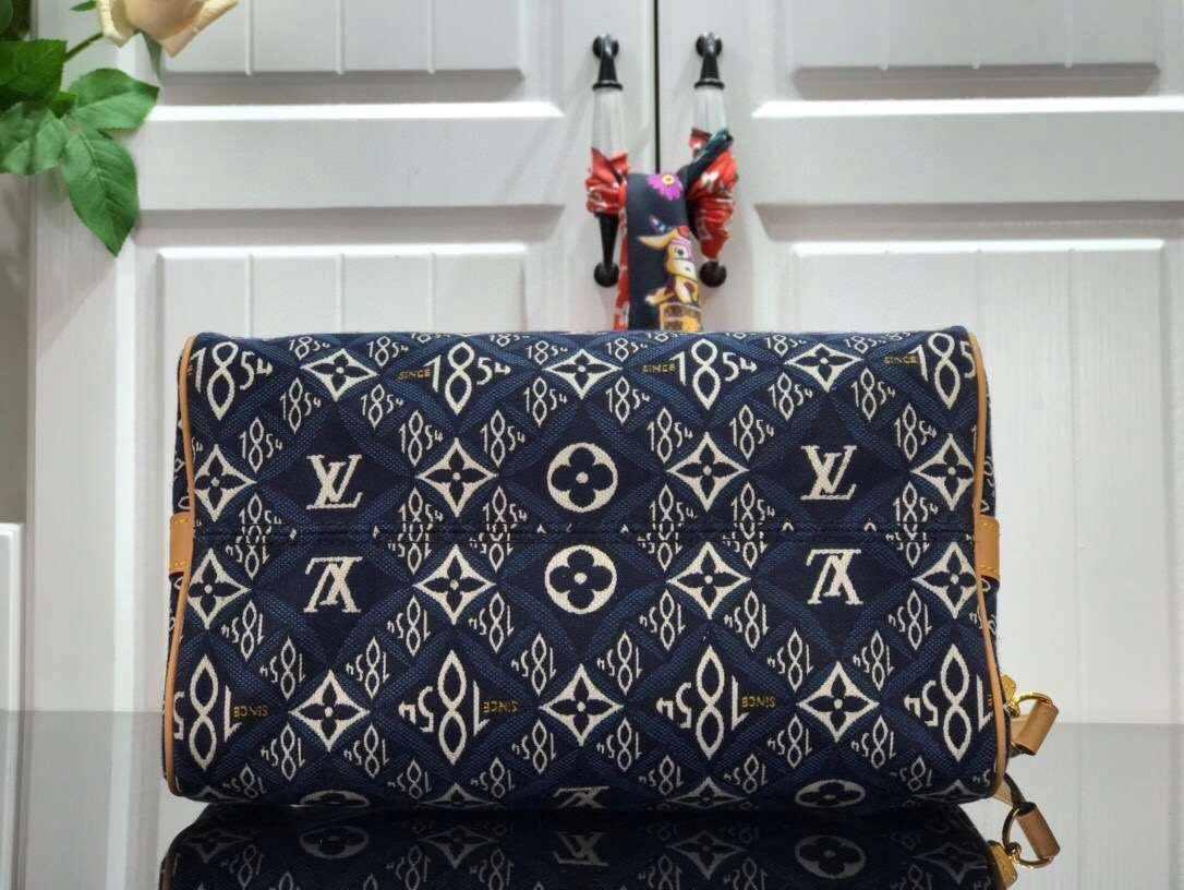 *MOMO--- 25 M57400 item :174B63E1533