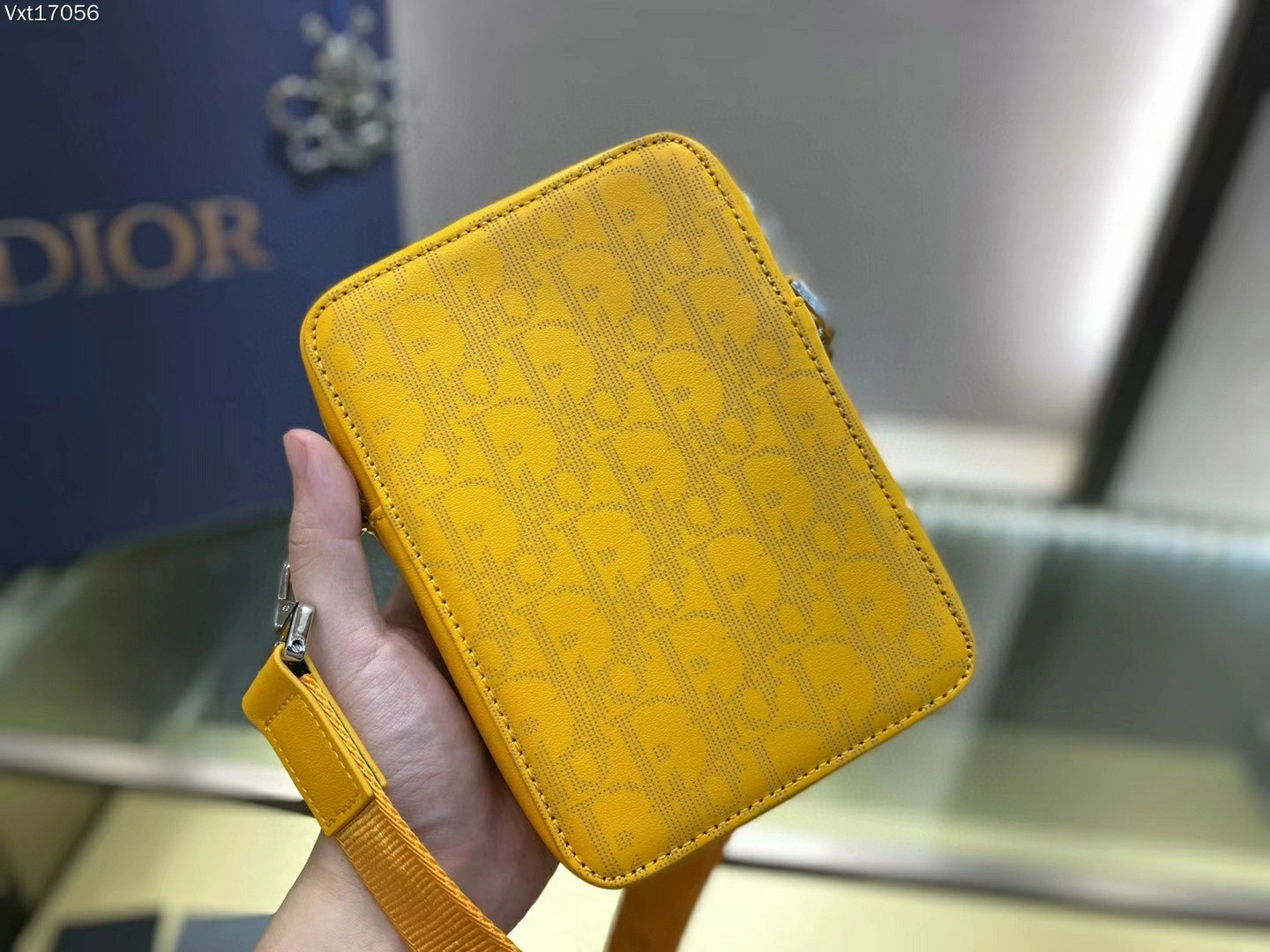 *MOMO--- 2ESBC265CLP-H260 cowhide item : A-B00H2347A