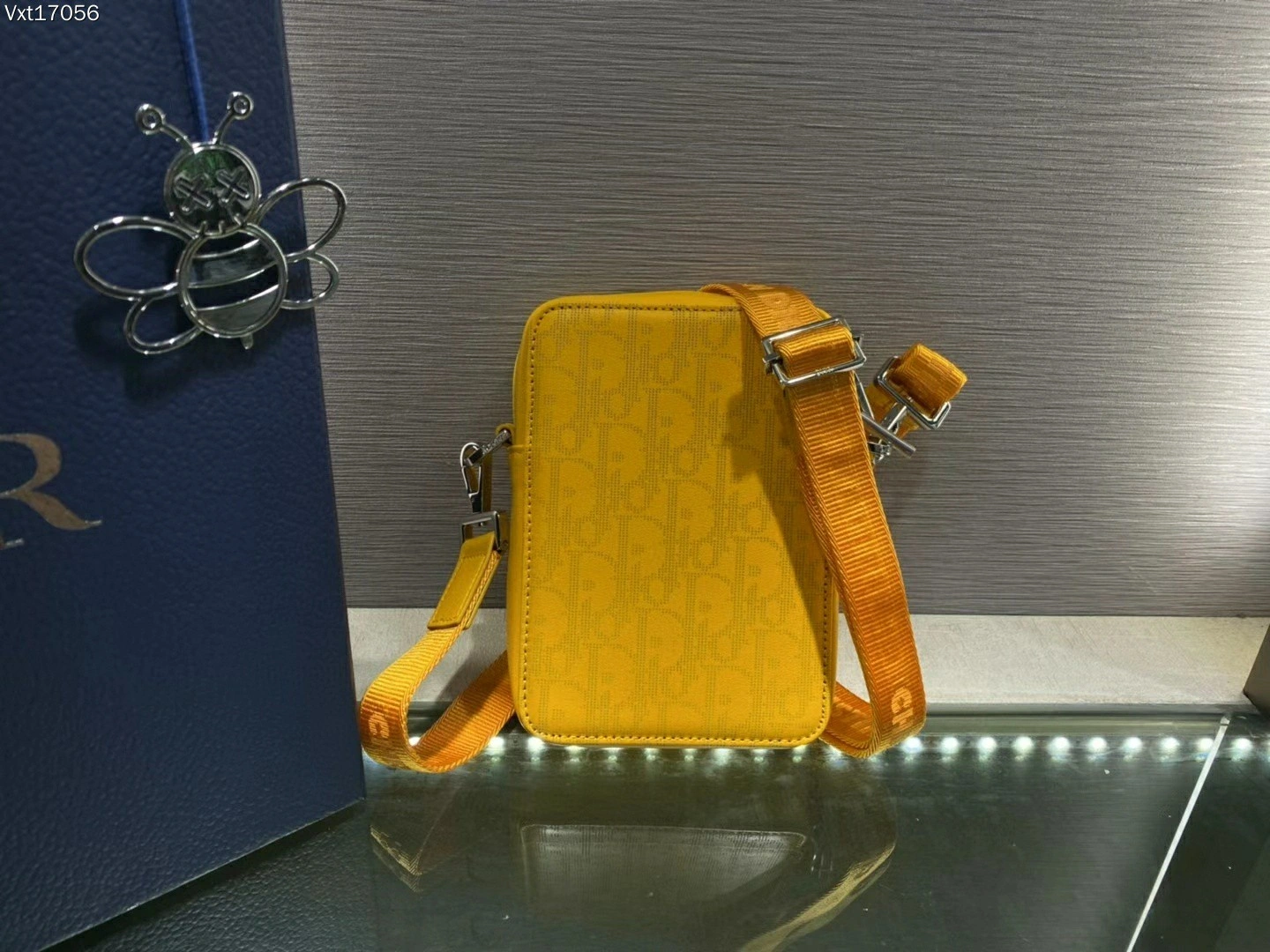 *MOMO--- 2ESBC265CLP-H260 cowhide item : A-B00H2347A