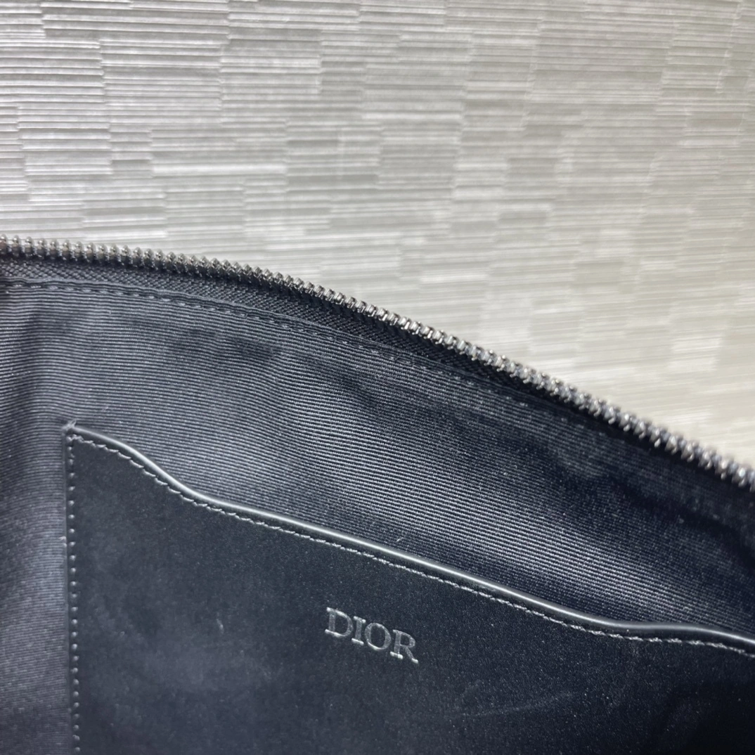 MOMO--- 2ESCA338CDI-H00N cowhide item:D-B109D1543