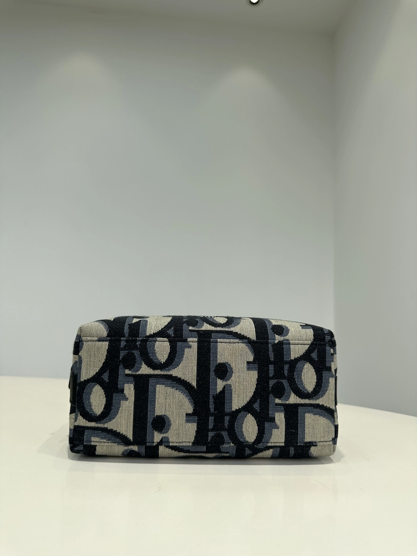 MOMO--- 2ESCA495YXL-H27E item:D-B432D0613
