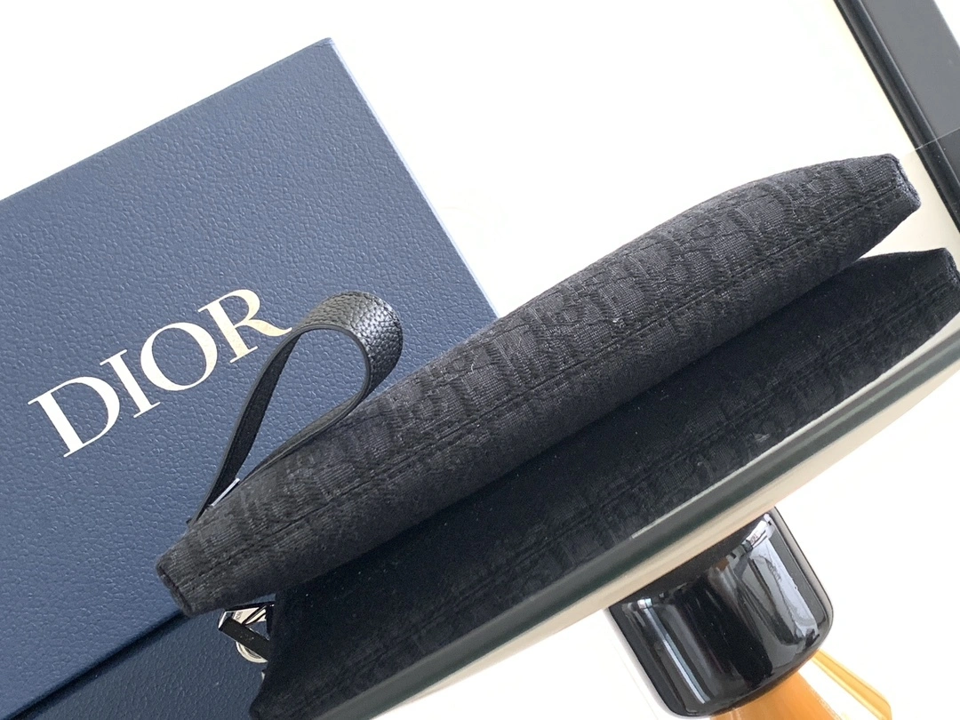 MOMO--- 2OBCA251YSE-H03E item:D-B109D0624