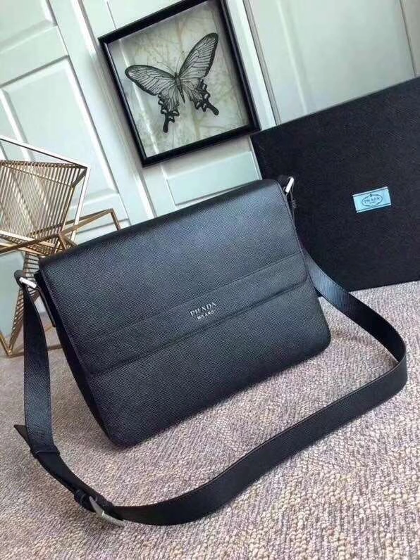 *MOMO--- 2VD010 cowhide item : A-B00H2618A