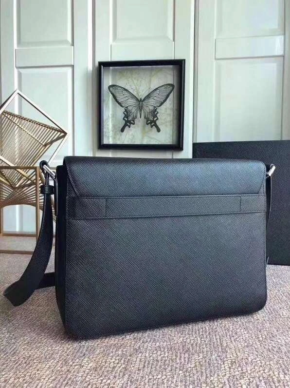*MOMO--- 2VD010 cowhide item : A-B00H2618A