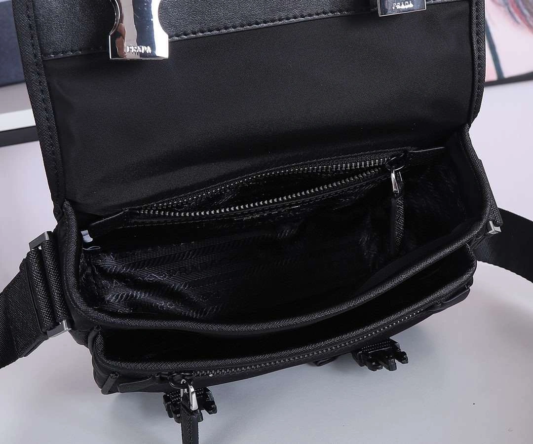 &MOMO--- 2VD034 item : A-B00H2481A