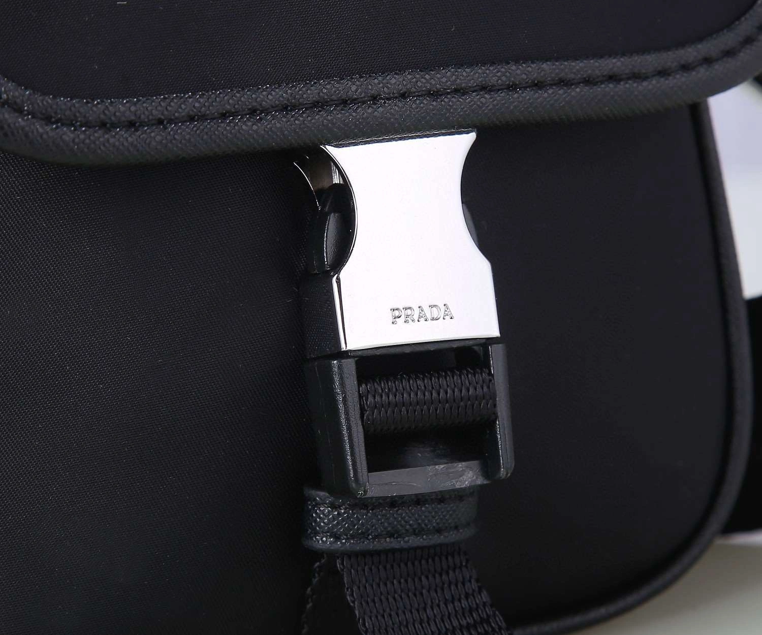 *MOMO--- 2VD043 item : A-B00H2704A